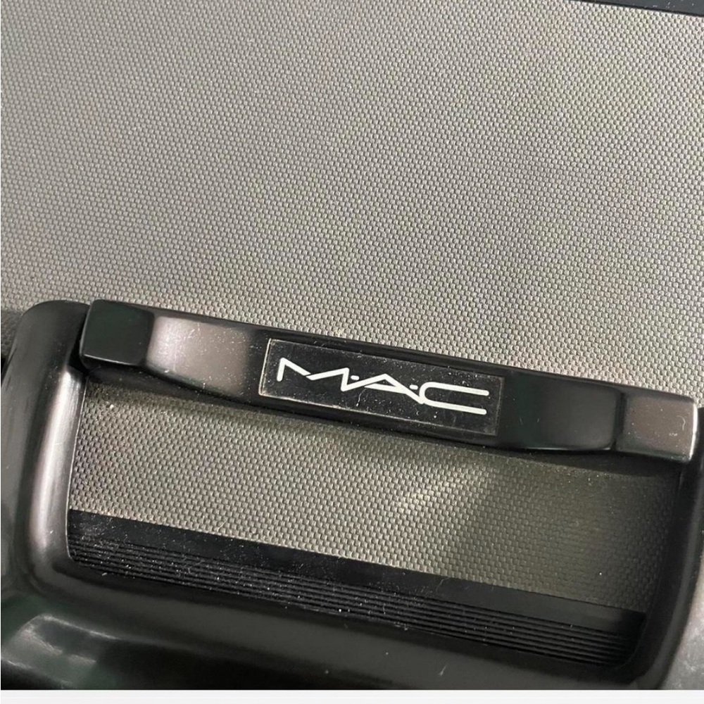 Mac Makeup Case - image 4
